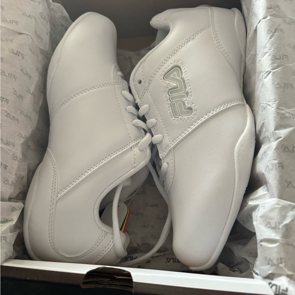 FILA white cheer shoes size 4